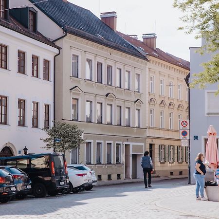 Lumen Homes - Altstadt-Studio Direkt Im Zentrum, Kueche, Netflix, Oeffentlicher Parkplatz Ums Eck Ingolstadt Extérieur photo