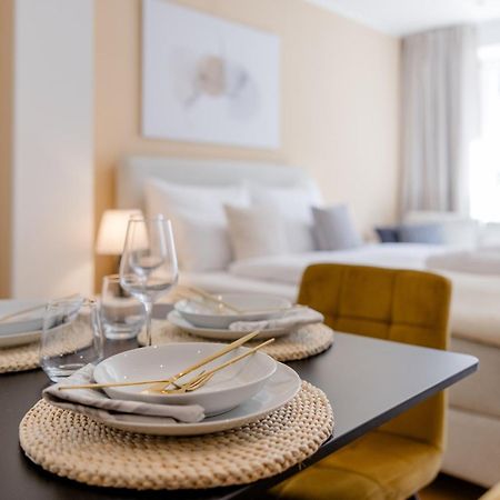 Lumen Homes - Altstadt-Studio Direkt Im Zentrum, Kueche, Netflix, Oeffentlicher Parkplatz Ums Eck Ingolstadt Extérieur photo