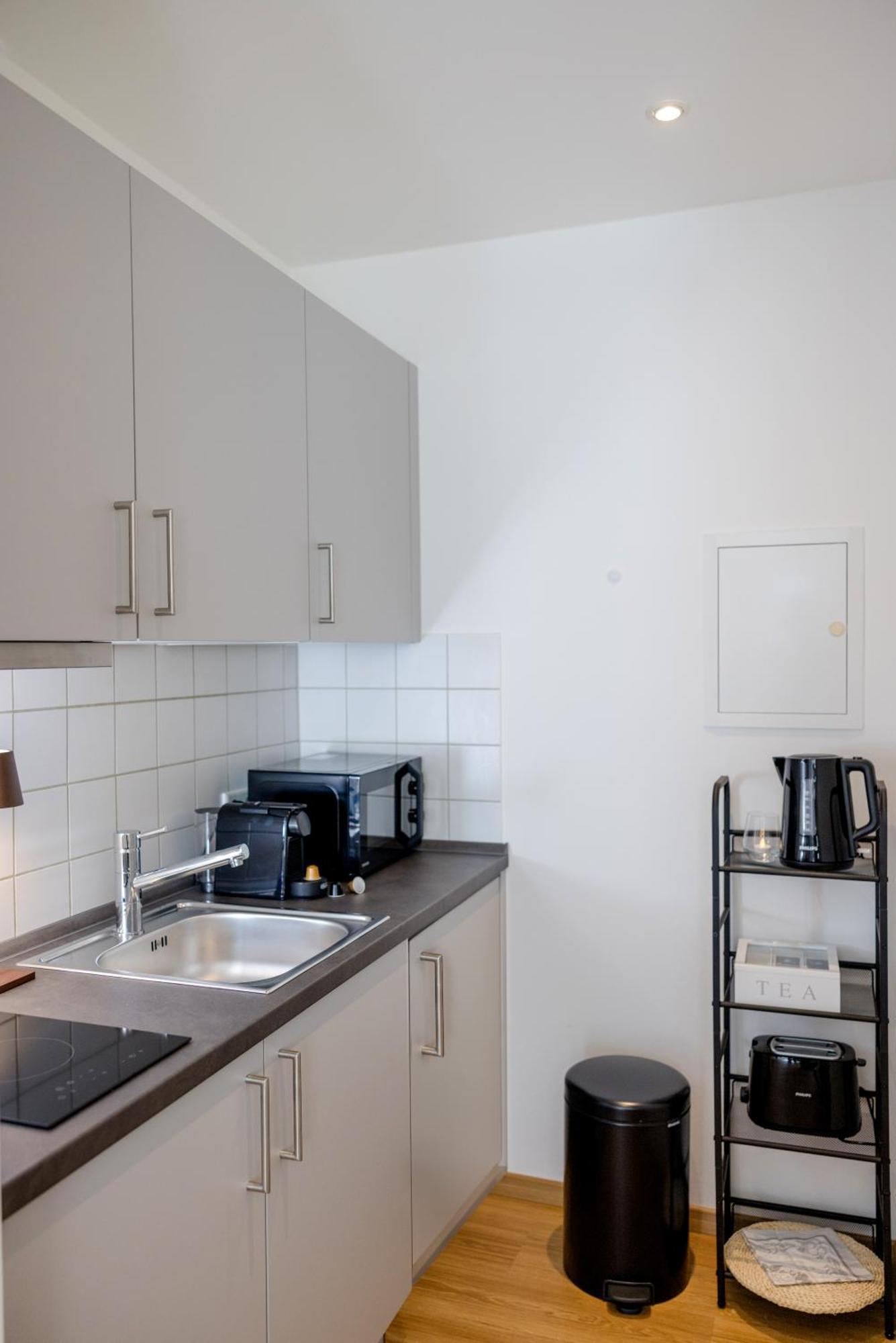 Lumen Homes - Altstadt-Studio Direkt Im Zentrum, Kueche, Netflix, Oeffentlicher Parkplatz Ums Eck Ingolstadt Extérieur photo