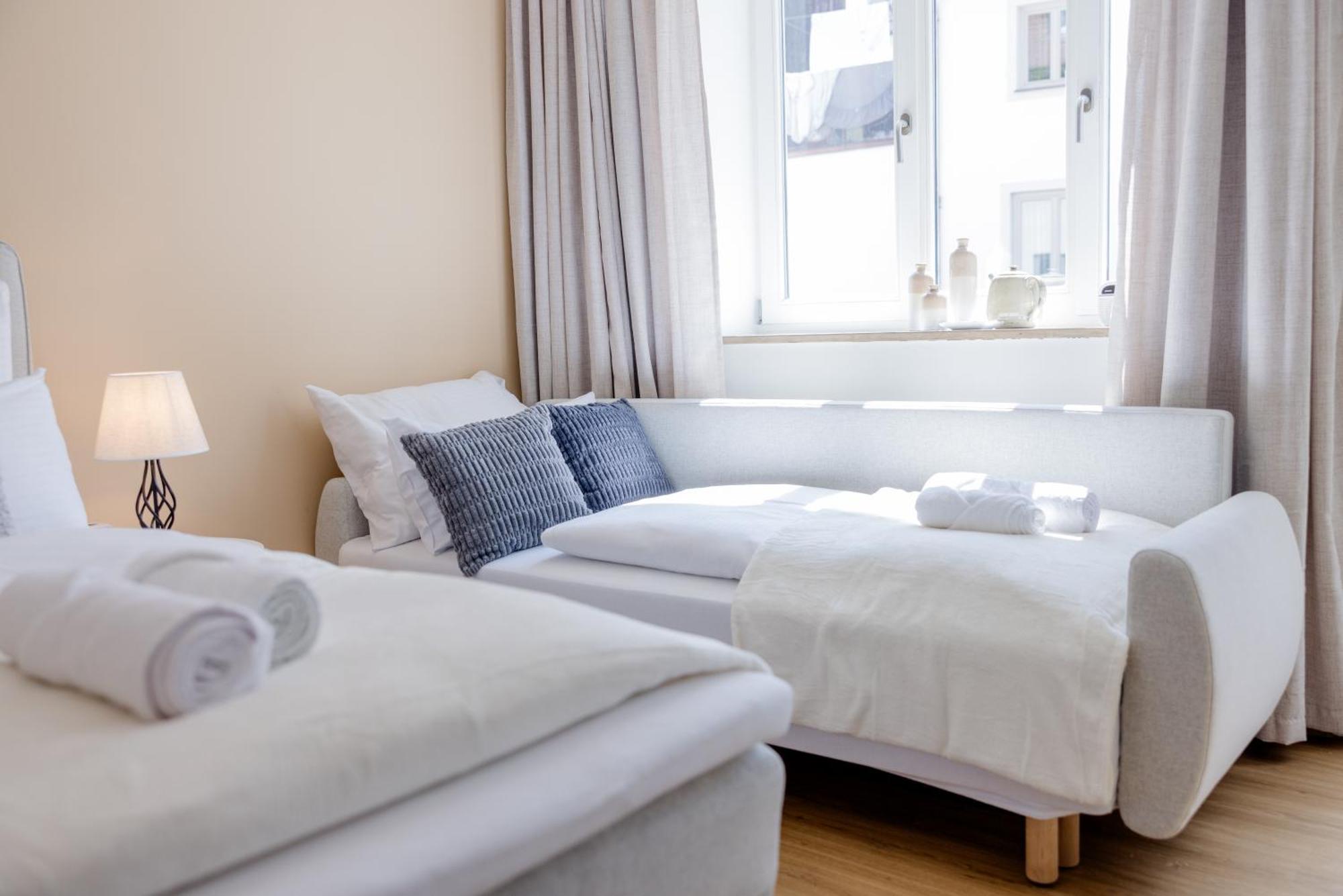 Lumen Homes - Altstadt-Studio Direkt Im Zentrum, Kueche, Netflix, Oeffentlicher Parkplatz Ums Eck Ingolstadt Extérieur photo