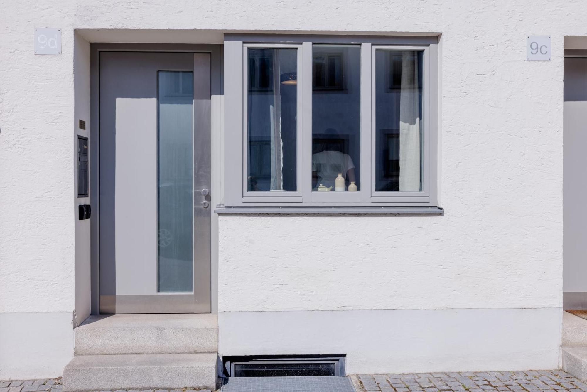 Lumen Homes - Altstadt-Studio Direkt Im Zentrum, Kueche, Netflix, Oeffentlicher Parkplatz Ums Eck Ingolstadt Extérieur photo