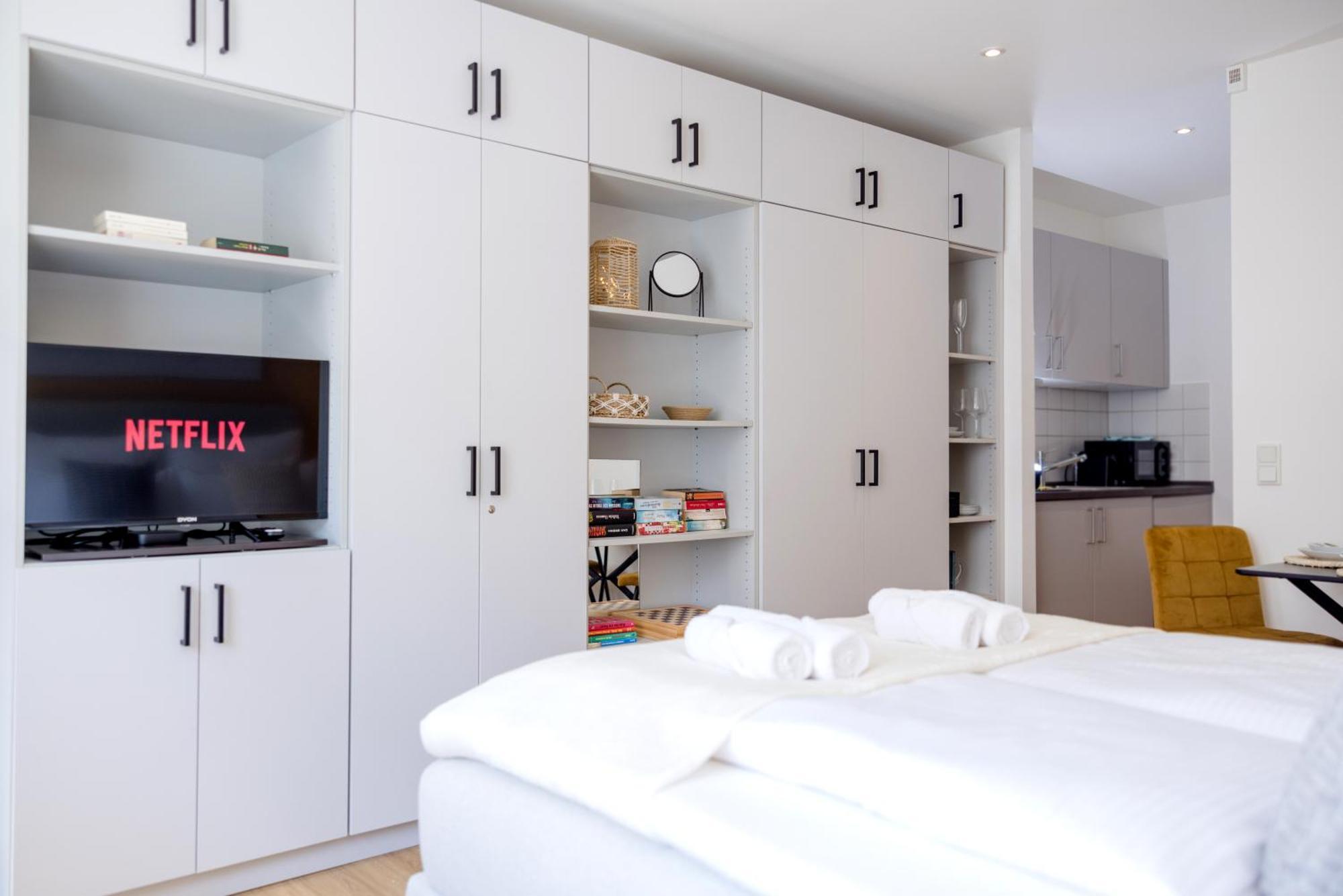 Lumen Homes - Altstadt-Studio Direkt Im Zentrum, Kueche, Netflix, Oeffentlicher Parkplatz Ums Eck Ingolstadt Extérieur photo