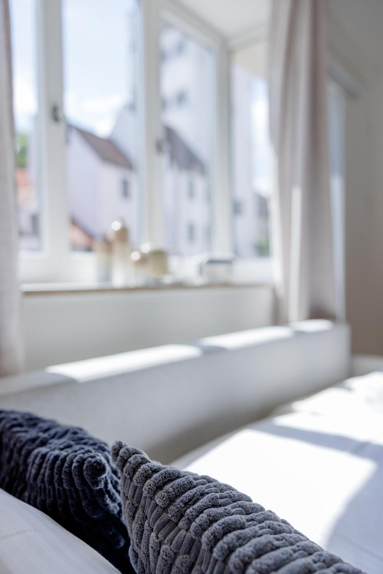 Lumen Homes - Altstadt-Studio Direkt Im Zentrum, Kueche, Netflix, Oeffentlicher Parkplatz Ums Eck Ingolstadt Extérieur photo