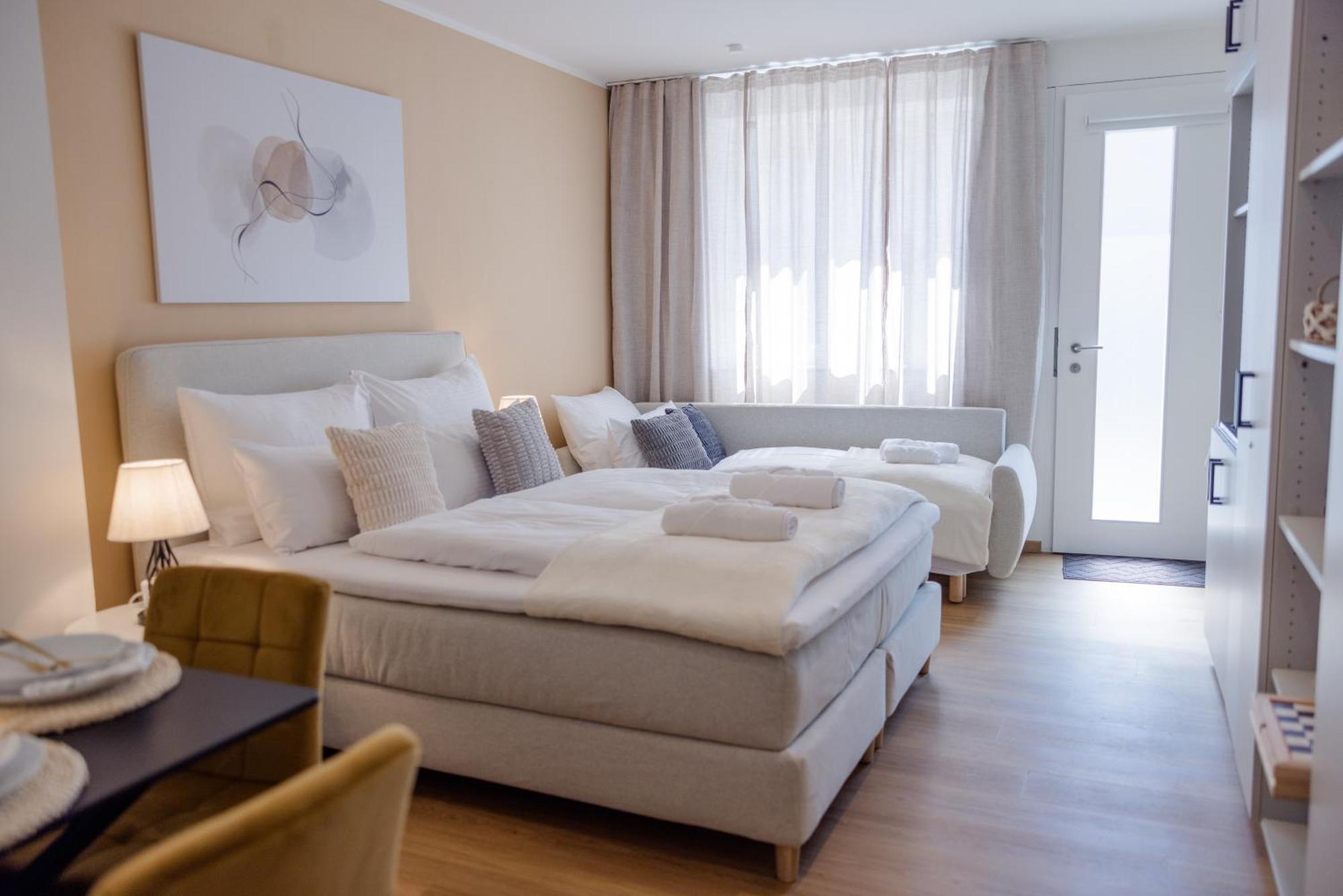 Lumen Homes - Altstadt-Studio Direkt Im Zentrum, Kueche, Netflix, Oeffentlicher Parkplatz Ums Eck Ingolstadt Extérieur photo