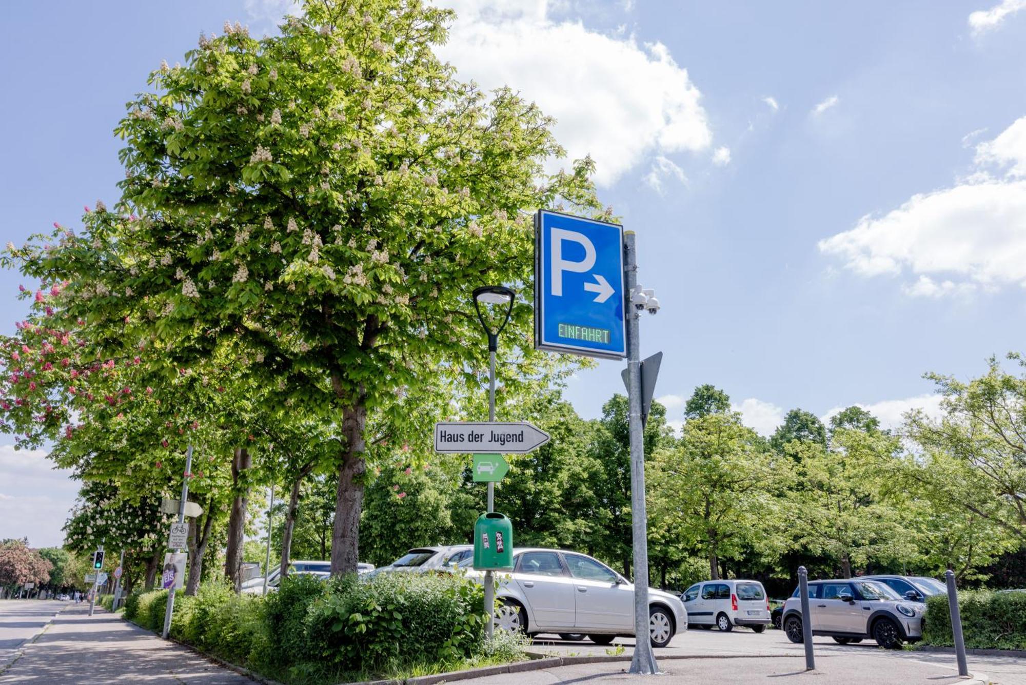Lumen Homes - Altstadt-Studio Direkt Im Zentrum, Kueche, Netflix, Oeffentlicher Parkplatz Ums Eck Ingolstadt Extérieur photo